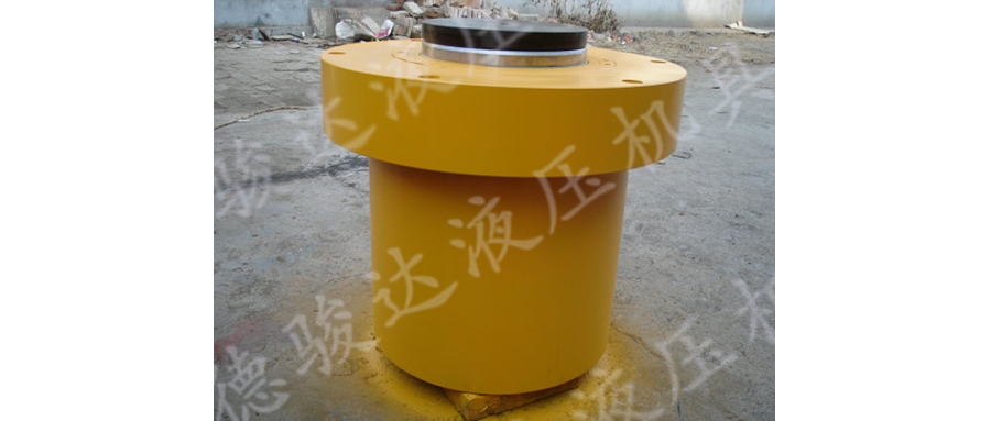 如何用長柱壓力機(jī)標(biāo)定千斤頂？